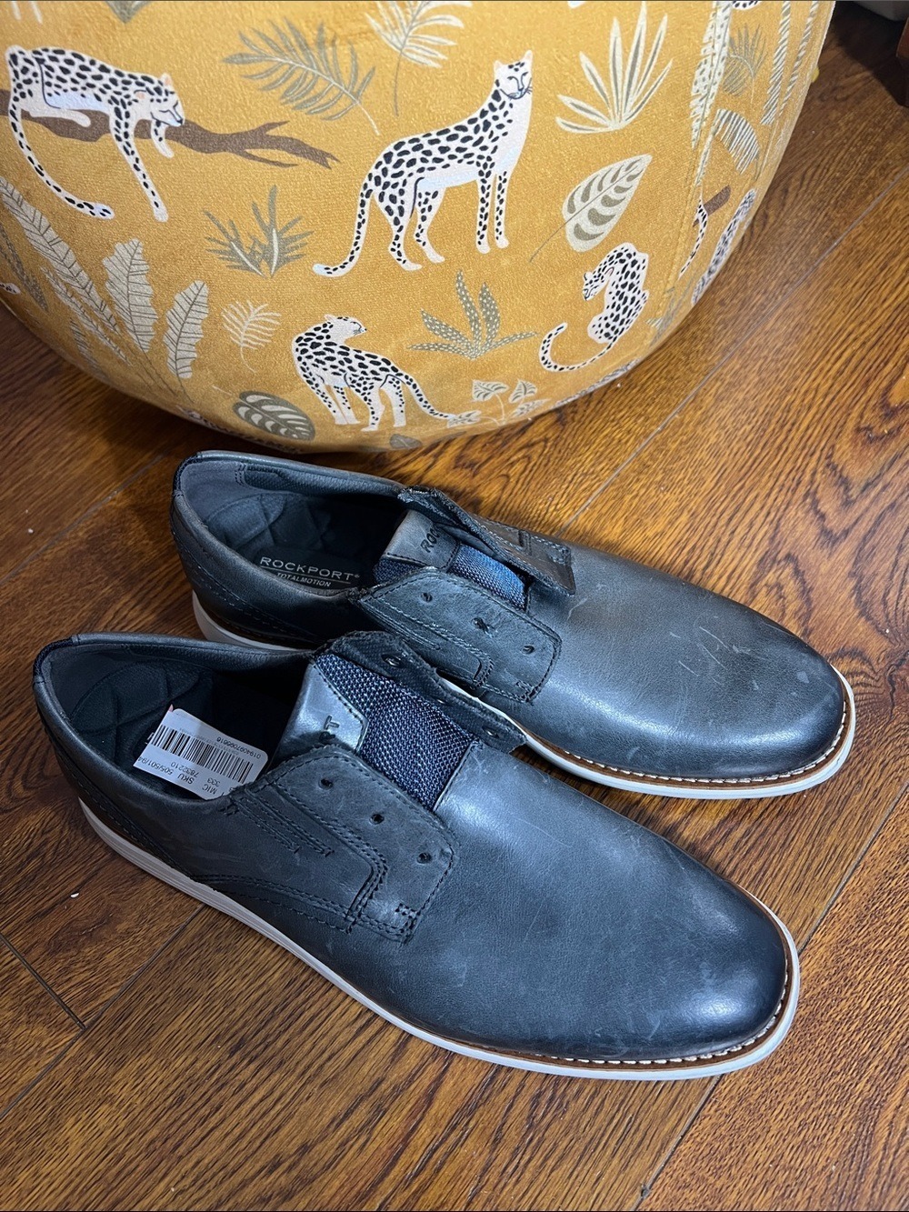 Rockport (WHOOPS!) Total Motion Sport Dress Plain Toe Oxford CH9463
Men’s 8M